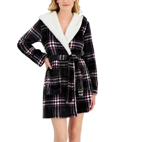 Jenni by Jennifer Moore Short Sherpa Hooded Robe Black/pink/white Plaid Size M/L - Picture 5 of 6